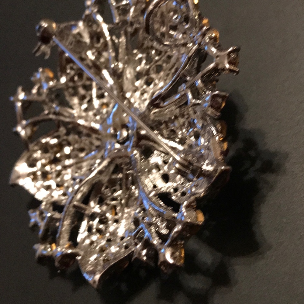 Hot Pink Rhinestone Pin Pendant - Picture 4 of 4